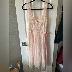 Vintage Pale Pink Lace Nightgown Size Small (34)